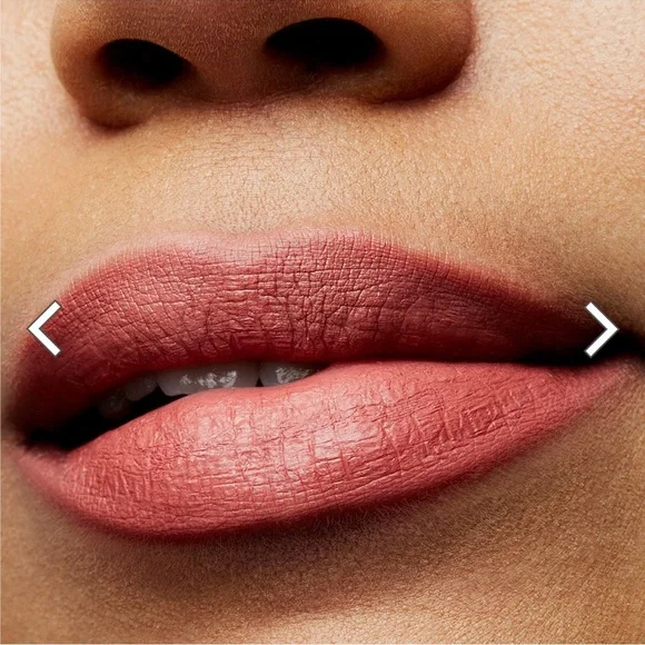 🧞‍♂️LE🧞‍♂️MAC Aladdin Collection Matte Lipstick- Princess Incognito